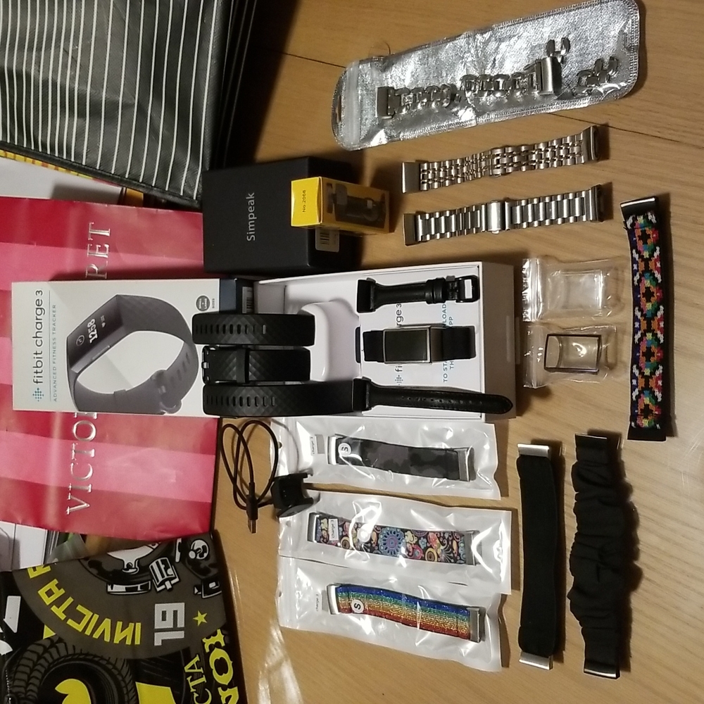 Fitbit Charge 3 & Accessories